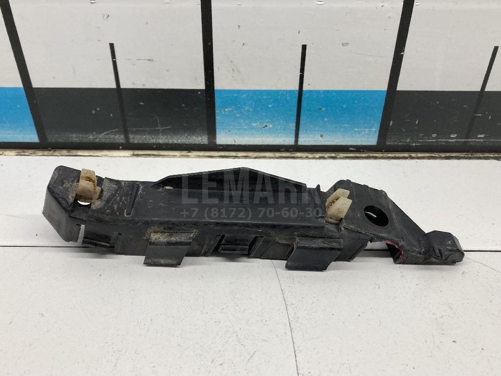 Направляющая переднего бампера правая 865162B000 Hyundai-Kia