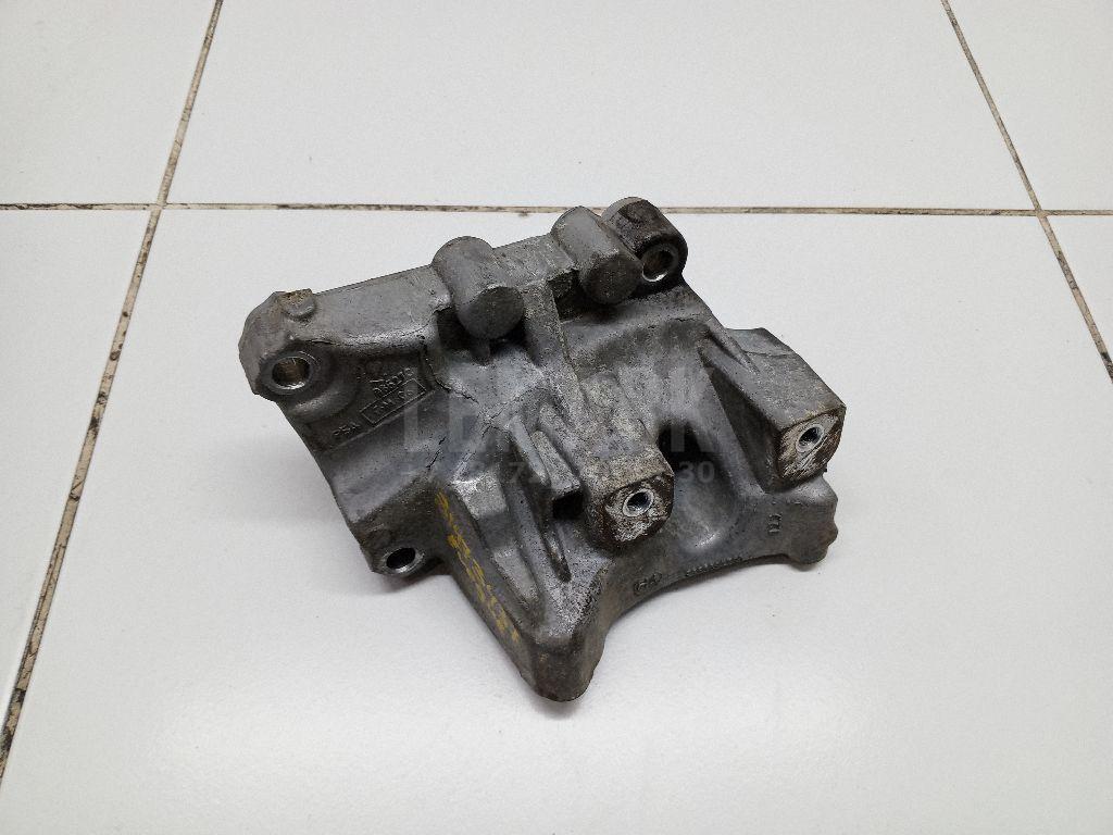 Кронштейн топливного фильтра LR001314 Land Rover