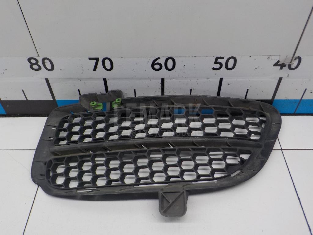 Решетка в бампер левая 7L6853665B VAG