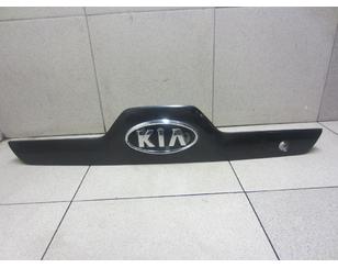 Накладка двери багажника для Kia Sportage 2004-2010 с разбора состояние хорошее