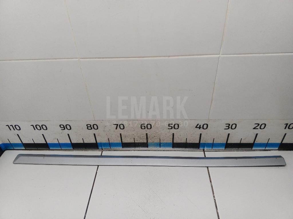 Молдинг передней правой двери 1Z0853518AGRU VAG