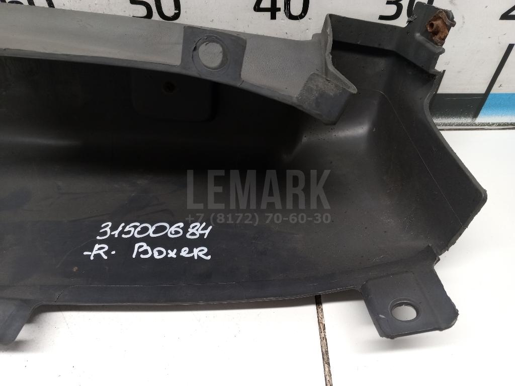 Накладка заднего бампера правая для  Ford Fiesta 2001-2008