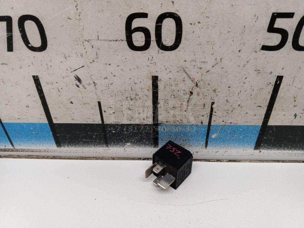 Реле 7M0951253 VAG