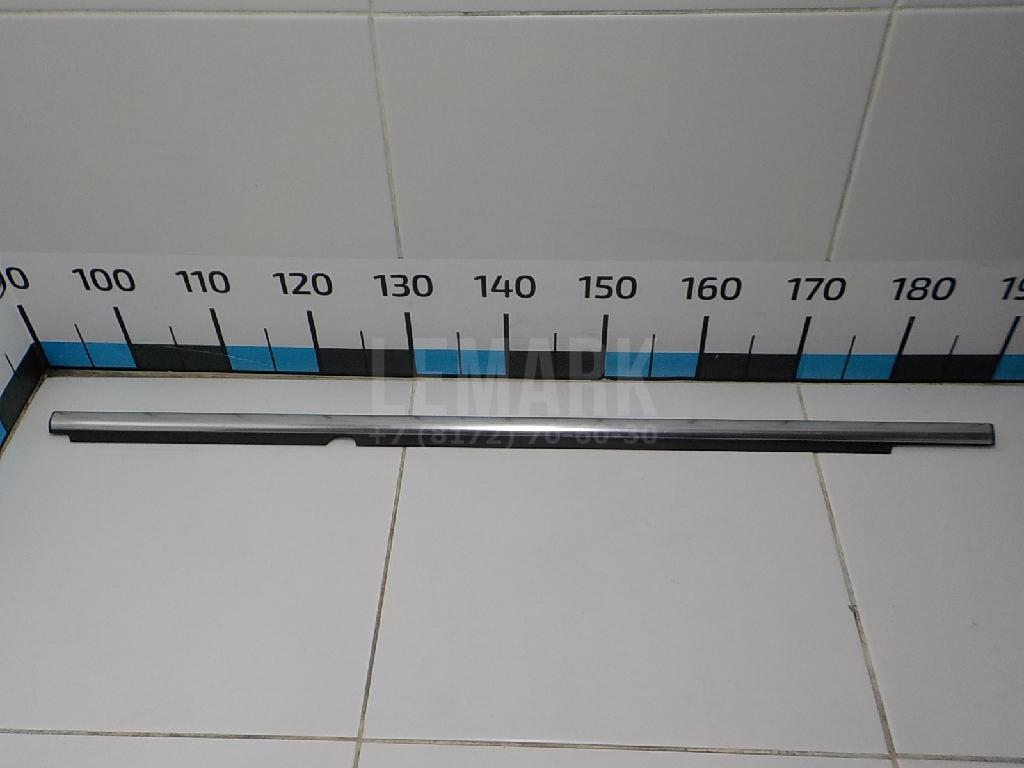 Накладка стекла заднего левого 5N0839475D3Q7 VAG