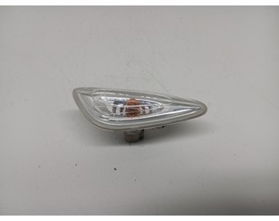 Повторитель на крыло правый белый для Kia Ceed 2012-2018 с разбора состояние отличное