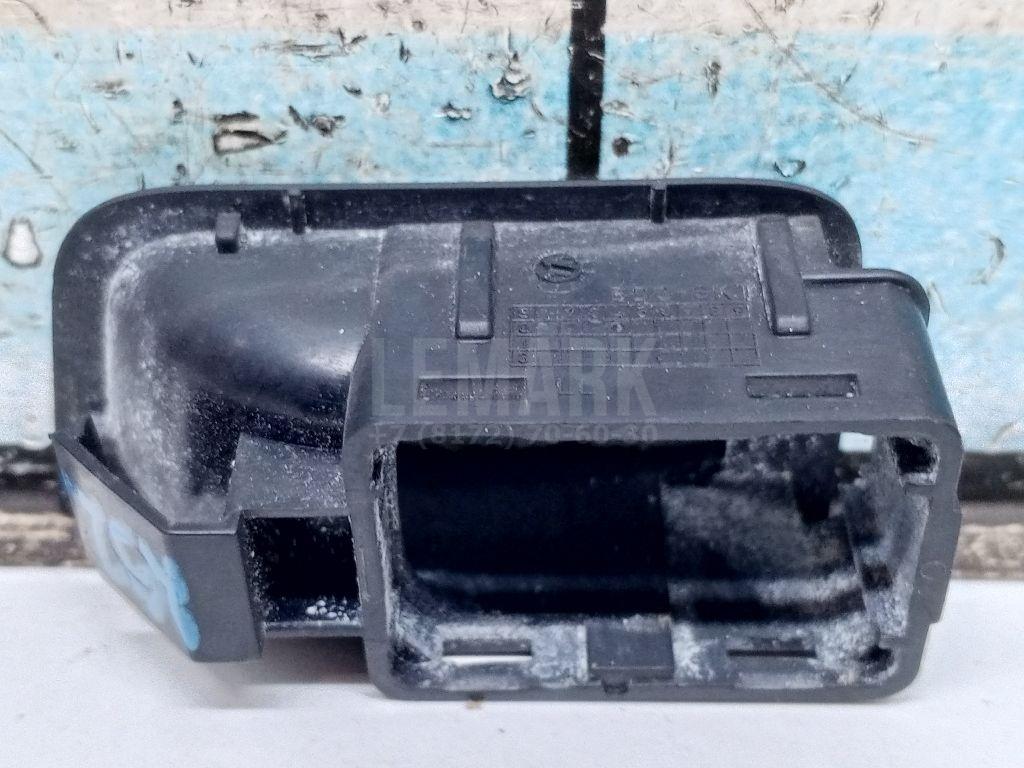 Накладка (кузов внутри) для  BMW 3-serie F30/F31/F80 2011-2020