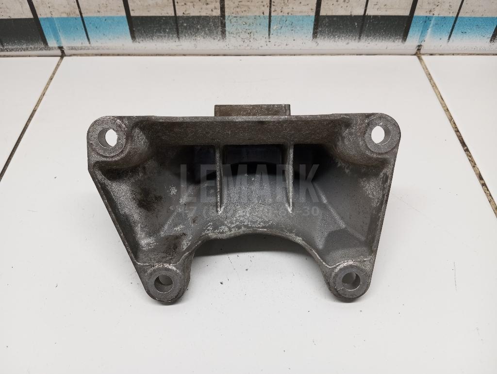 Кронштейн КПП для  BMW X3 E83 2004-2010