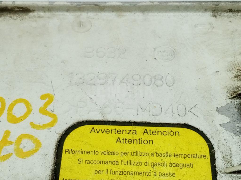 Лючок бензобака для  Ford Fiesta 2001-2008
