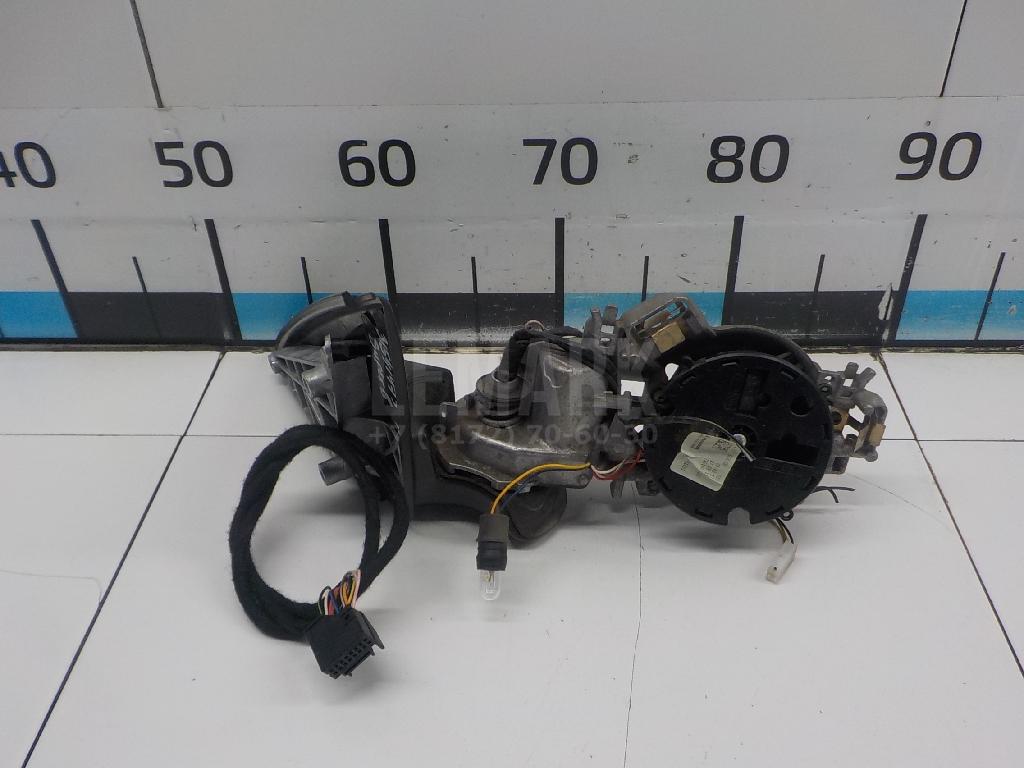 Кронштейн зеркала правый 3T1857508BH VAG