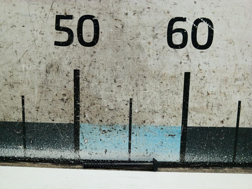 Винт N10668001 VAG