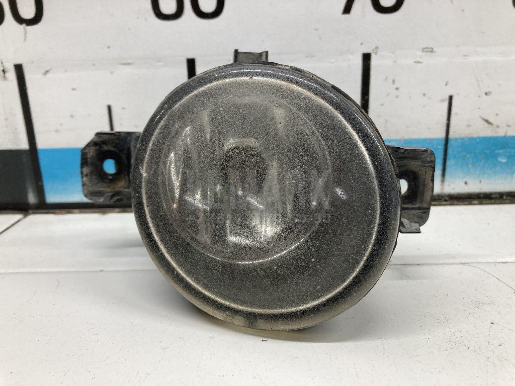 Фара противотуманная левая 2615589905 Nissan