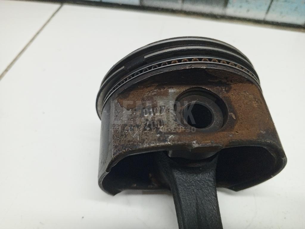 Поршень с шатуном для  Audi V8 1988-1994