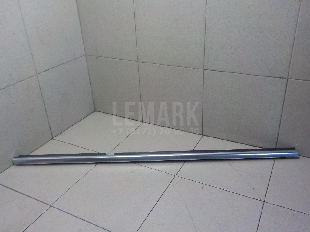 Накладка стекла заднего правого 3C8839476F3Q7 VAG