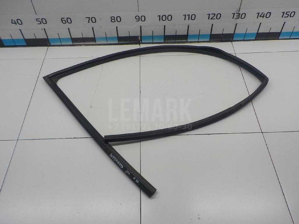 Уплотнитель стекла двери 80330DF31A Nissan