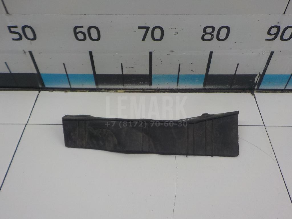 Брызговик передний правый 50838BM90A Nissan