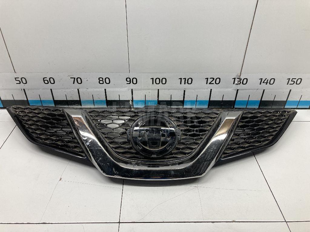 Решетка радиатора 623104EA0D Nissan
