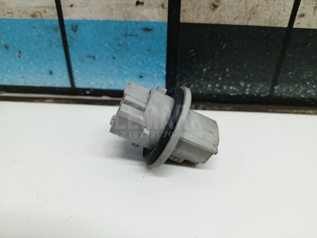 Патрон лампы 9007560028 Toyota