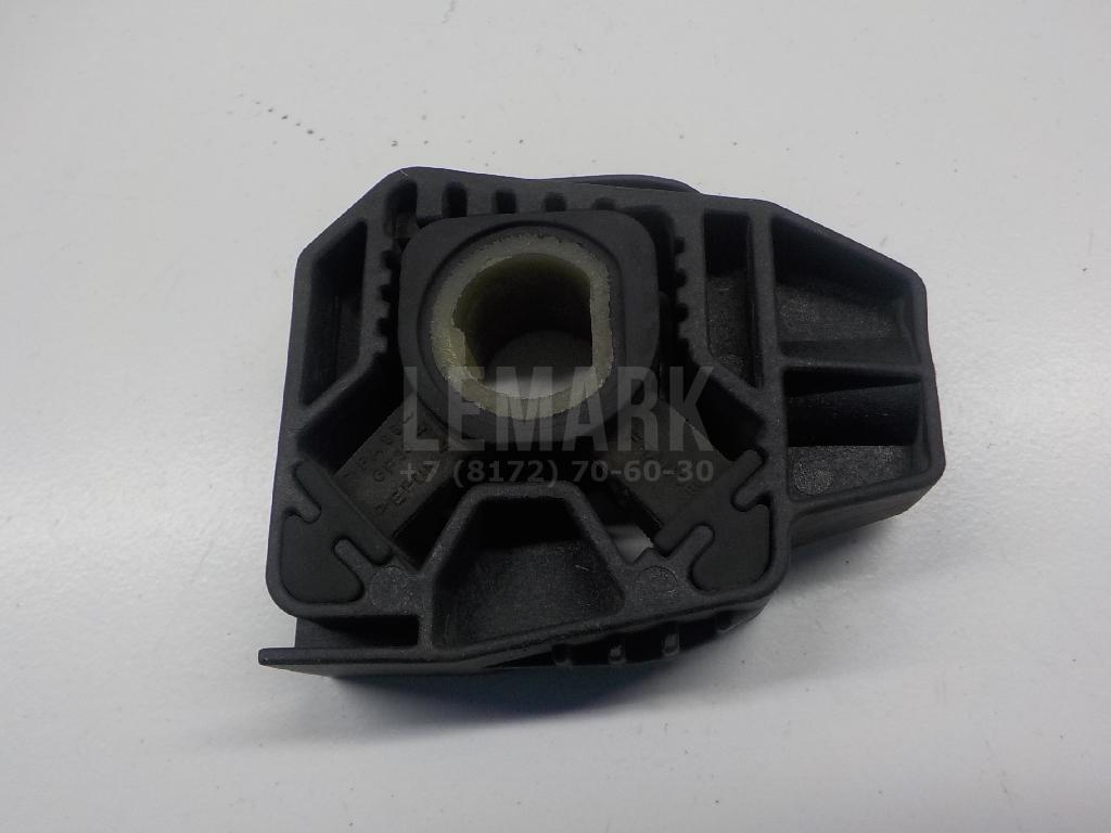 Кронштейн радиатора для  BMW X5 E70 2007-2013
