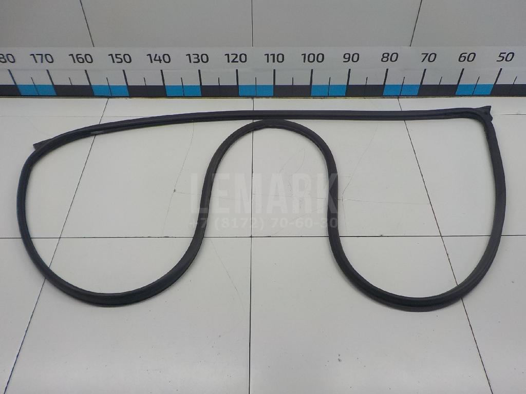 Уплотнитель двери 821402B000 Hyundai-Kia