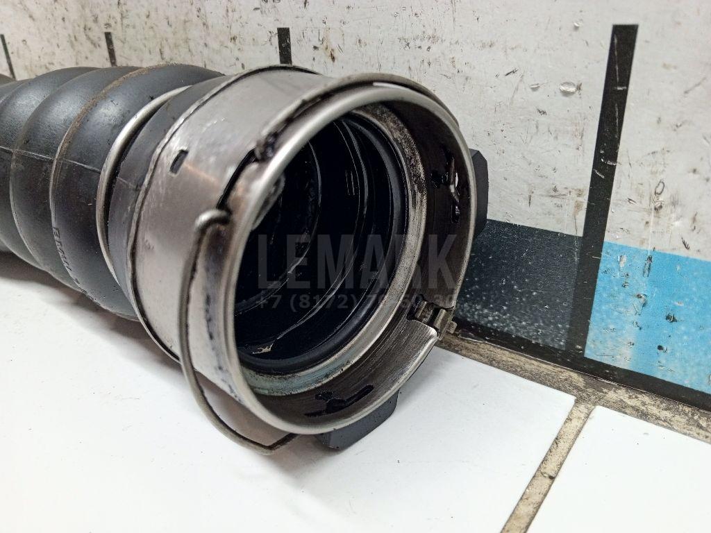 Патрубок интеркулера для  BMW 5-serie G30/G31/F90 2017-2023