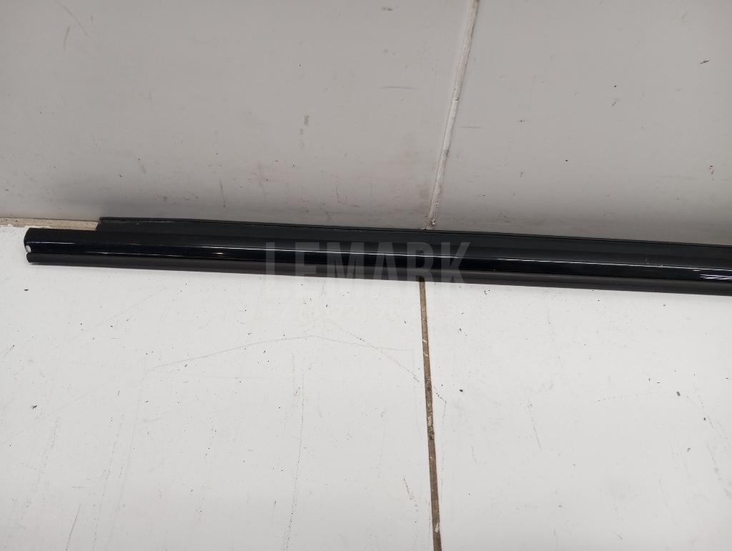 Накладка стекла переднего левого для  BMW 7-serie F01/F02 2008-2015