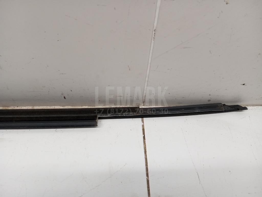 Накладка стекла переднего левого для  BMW 7-serie F01/F02 2008-2015