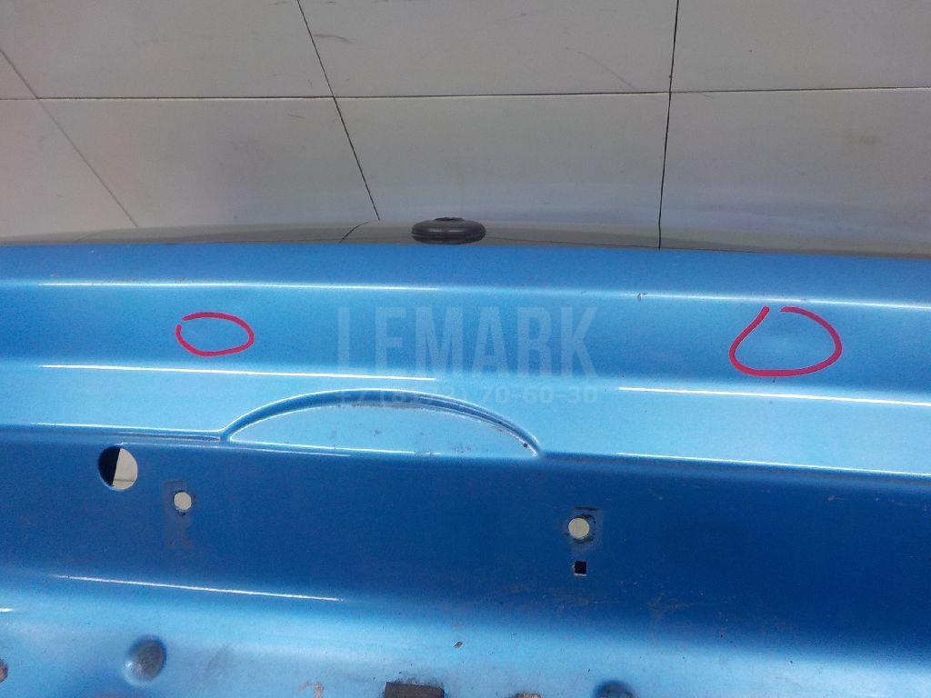 Стекло двери багажника