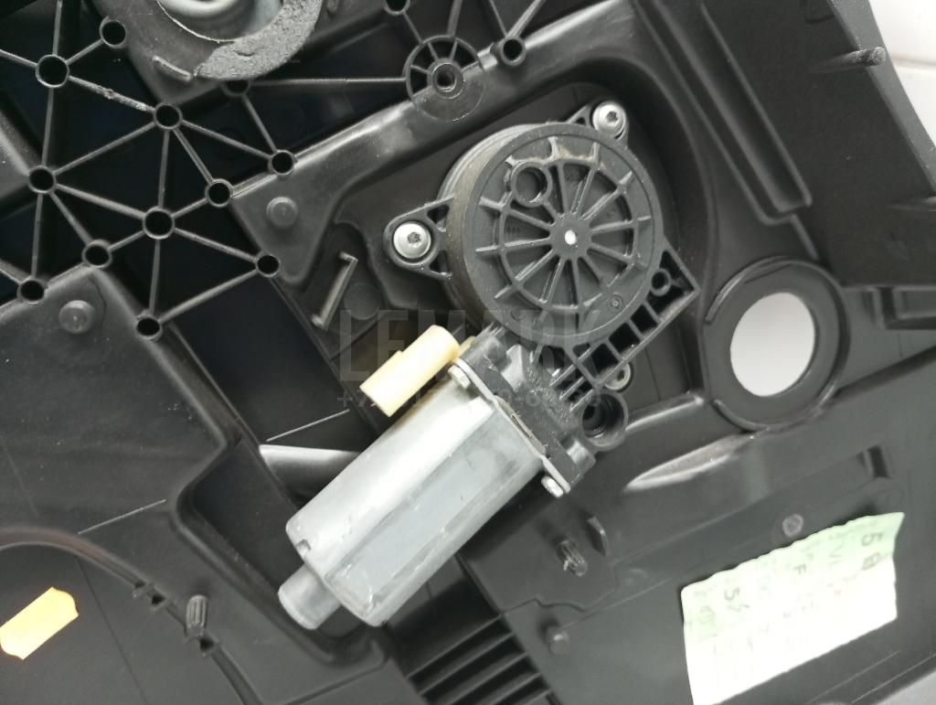 Стеклоподъемник электр. передний левый для  Ford Escape EUR 2007-2009