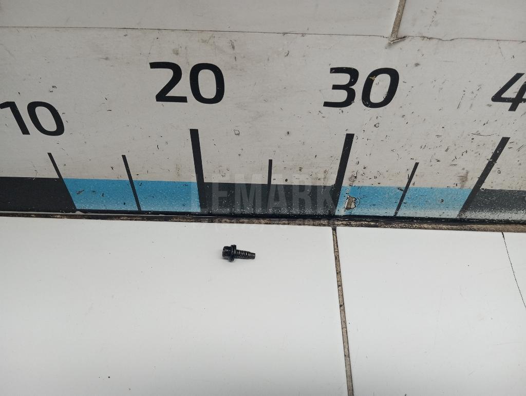 Болт 1382614 Ford