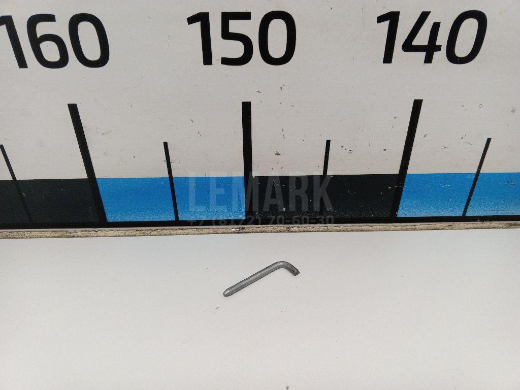 Петля бардачка 1384756 Ford