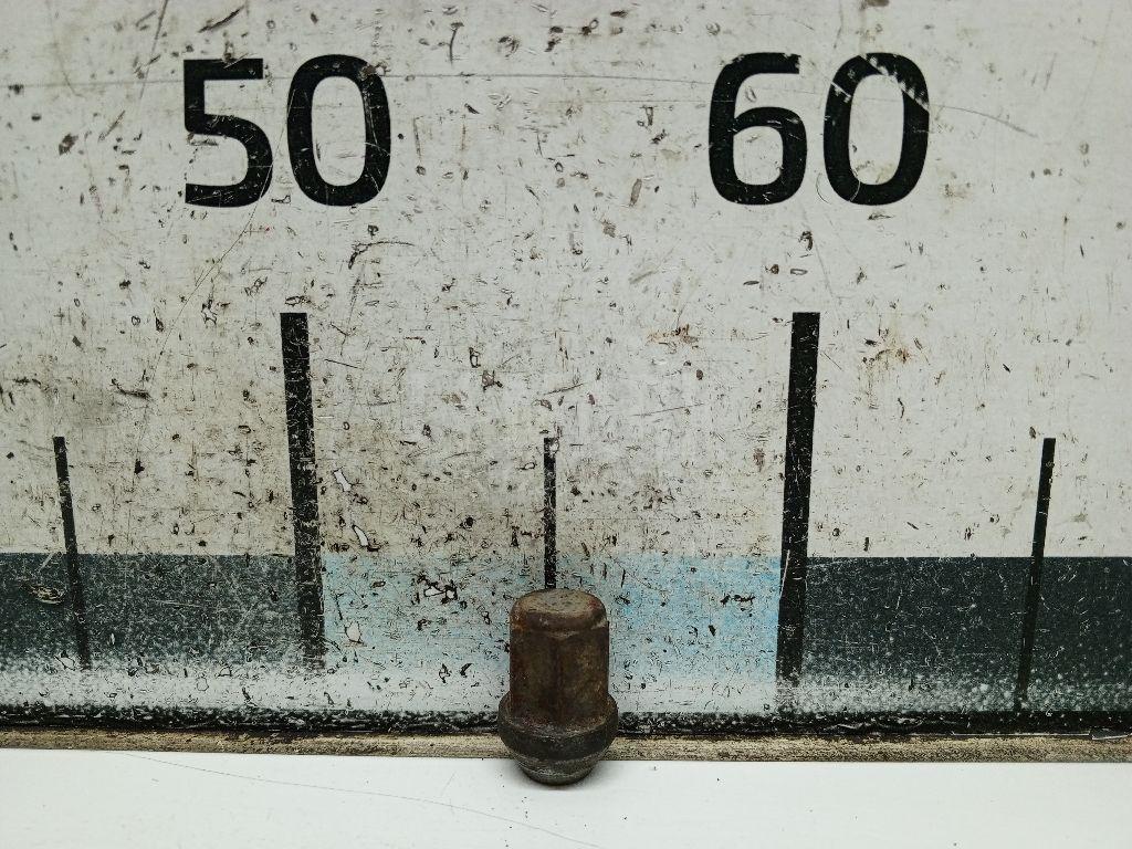 Гайка колеса 40224V5510 Nissan