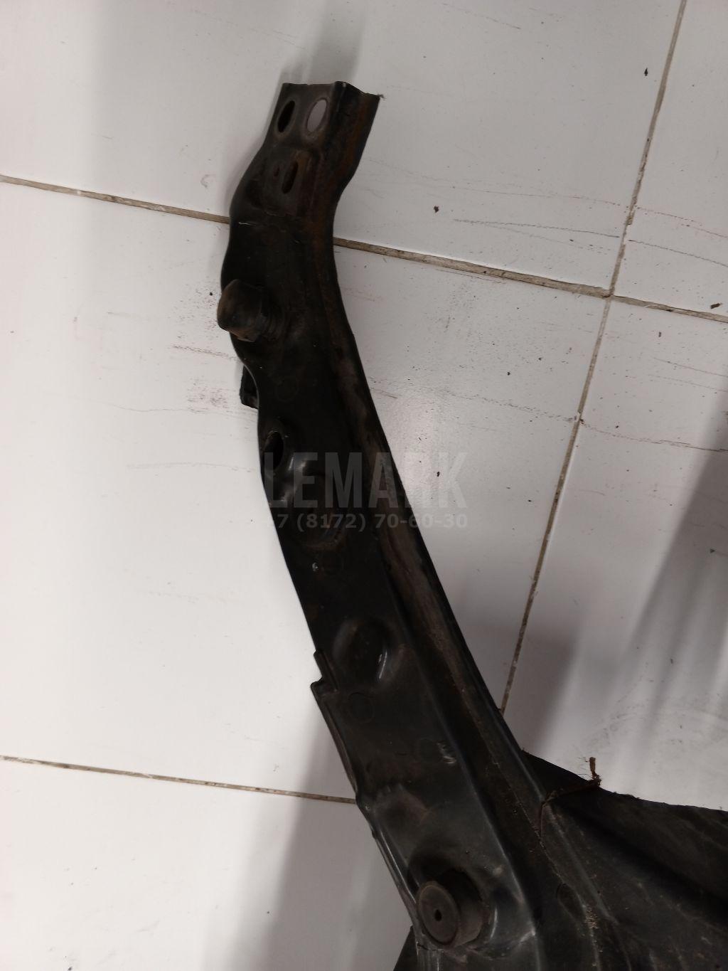 Панель передняя для  Ford Fiesta 2001-2008