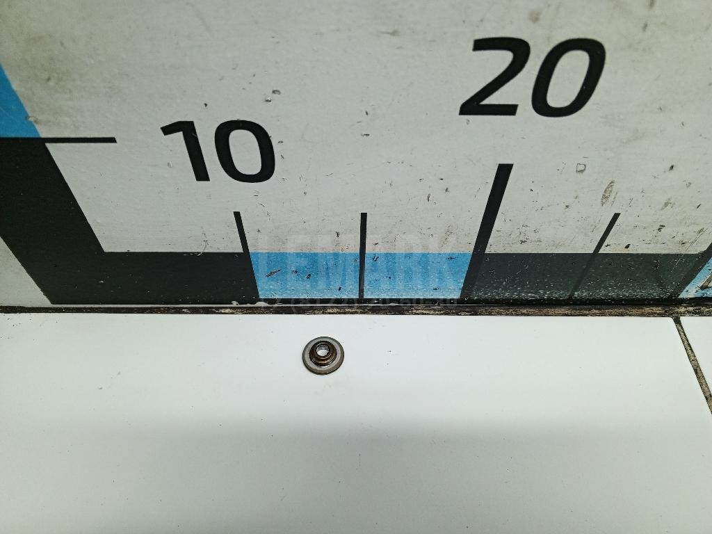 Тарелка пружины клапана 24405817 GM