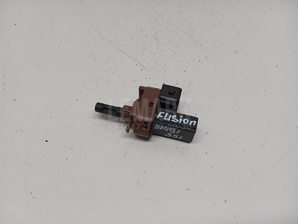 Датчик педали сцепления 1143409 Ford