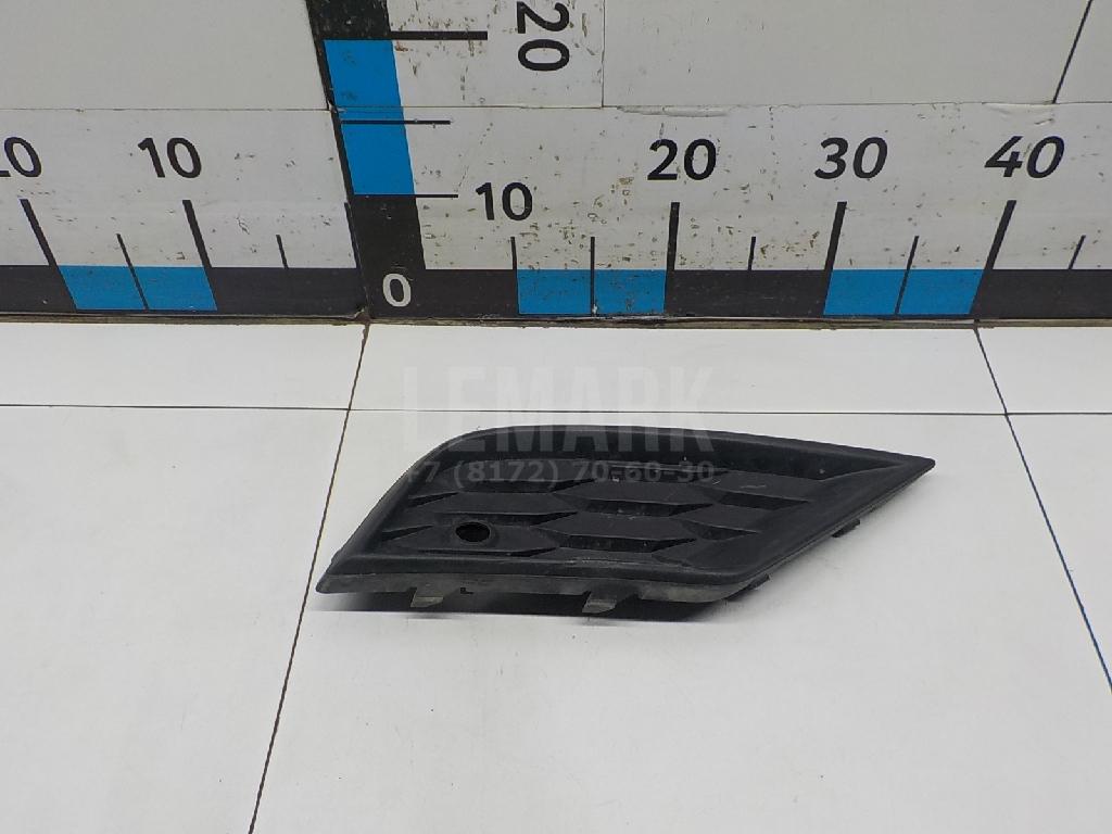 Решетка в бампер правая 5NA853666A9B9 VAG