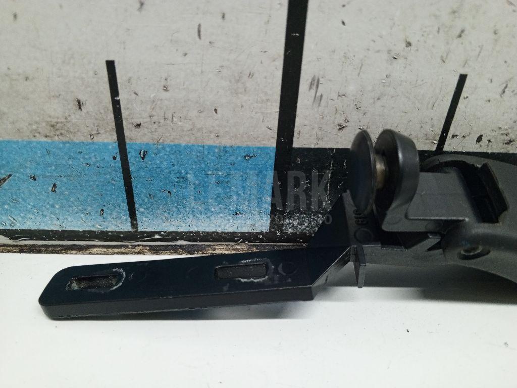 Петля стекла для  BMW 1-serie F20/F21 2011-2019