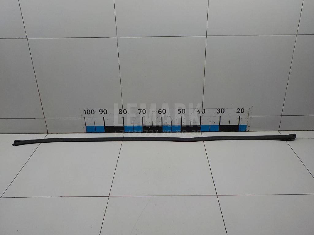 Уплотнитель двери 5G6839699C VAG