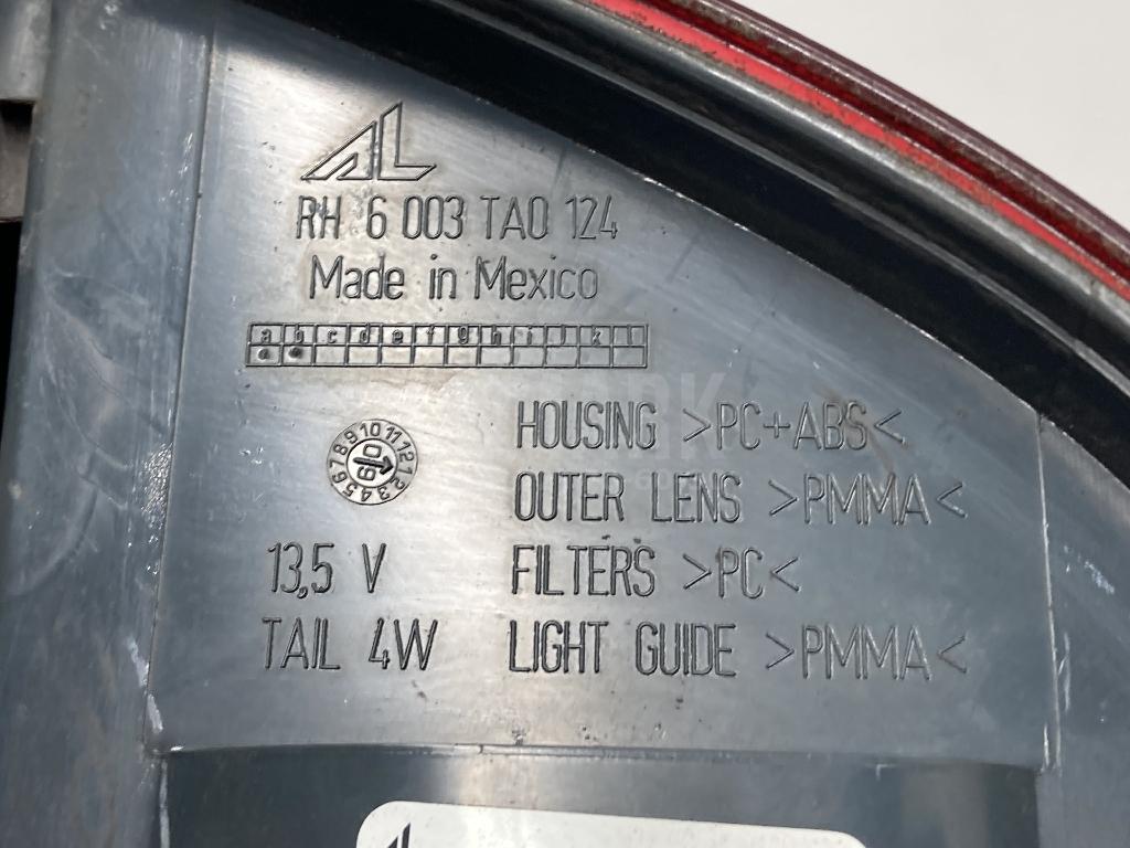 Фонарь задний наружный правый для  Alfa Romeo 155 1992-1997