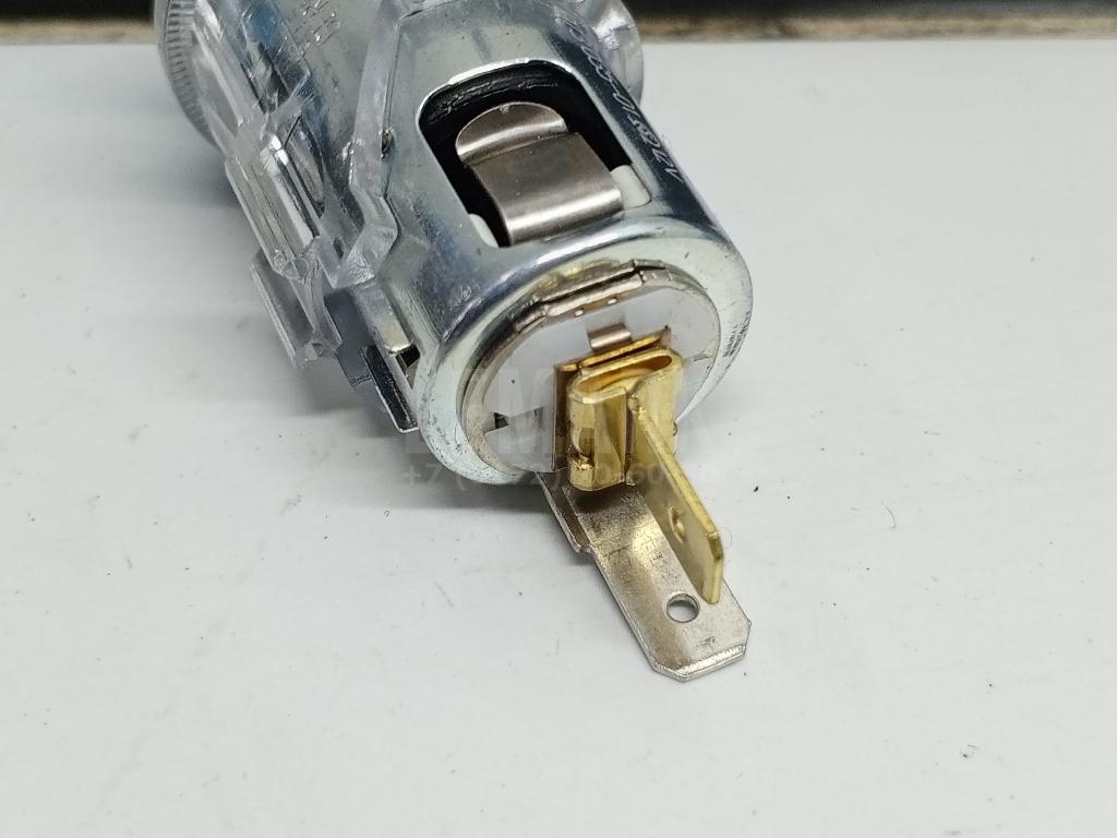 Гнездо прикуривателя