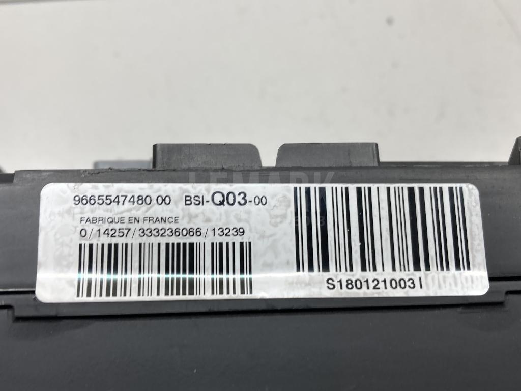 Блок предохранителей для  Audi Q6 2022