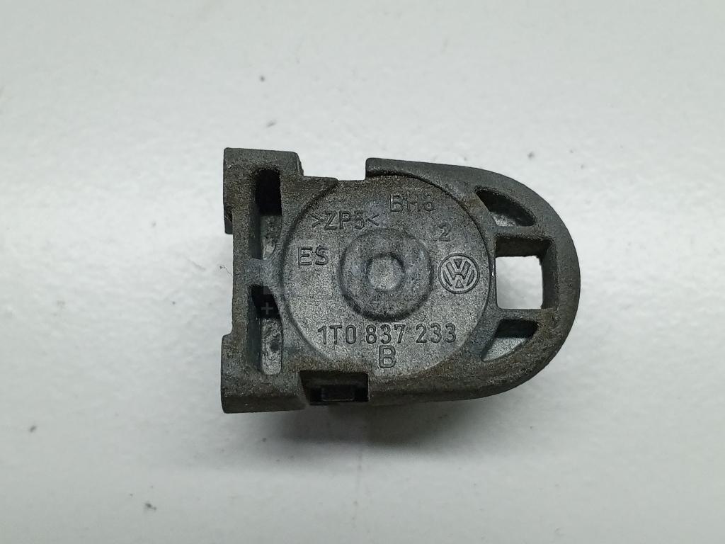 Заглушка замка двери 1T0837233B VAG
