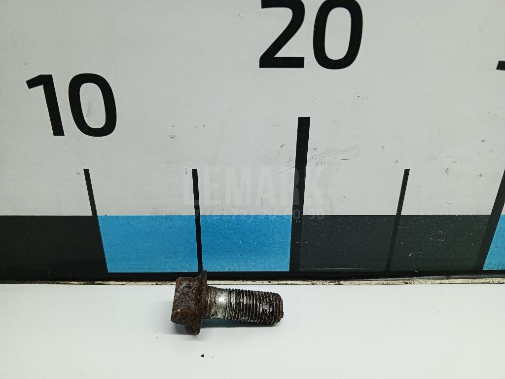 Болт 41005AU00A Nissan