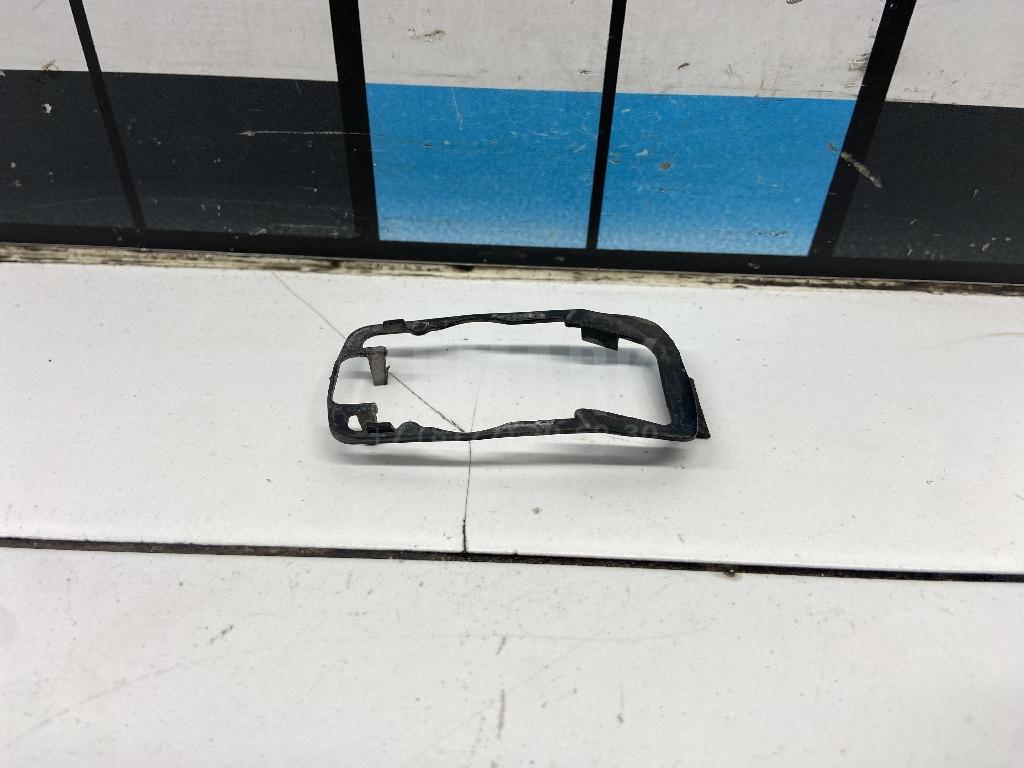 Прокладка ручки двери 80654JG000 Nissan