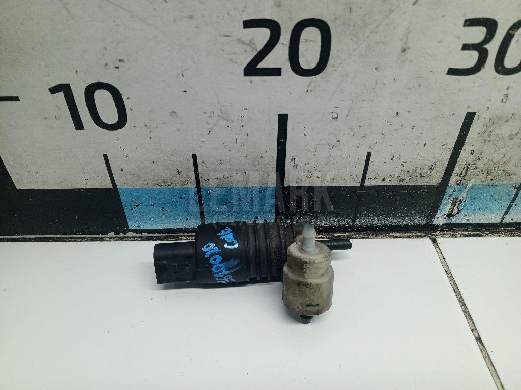 Насос омывателя 8260A021 Mitsubishi