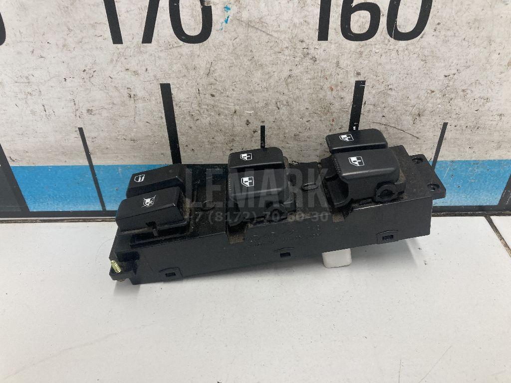 Блок управления стеклоподъемниками 935702B500S4 Hyundai-Kia