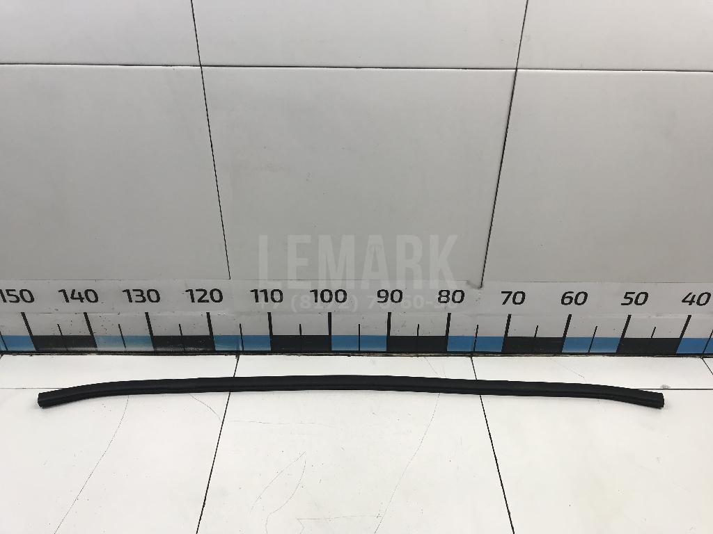 Уплотнитель капота 864352B000 Hyundai-Kia