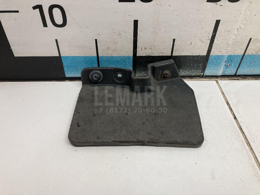 Брызговик задний правый 868642S000 Hyundai-Kia