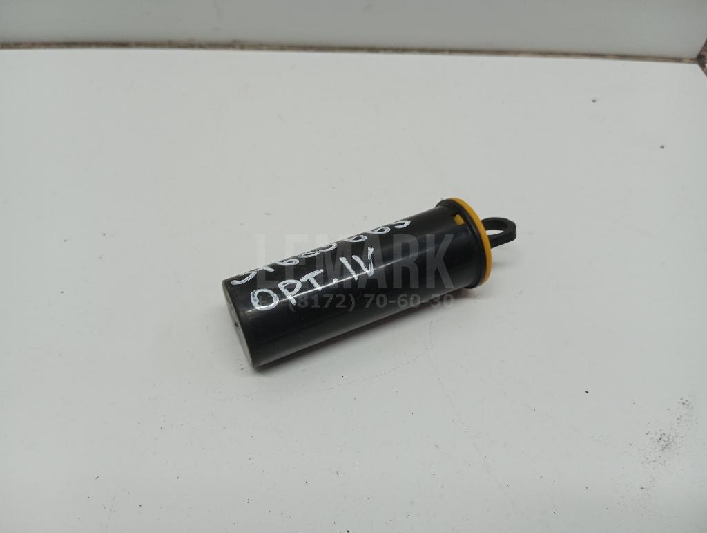 Демпфер бардачка 845483L000 Hyundai-Kia