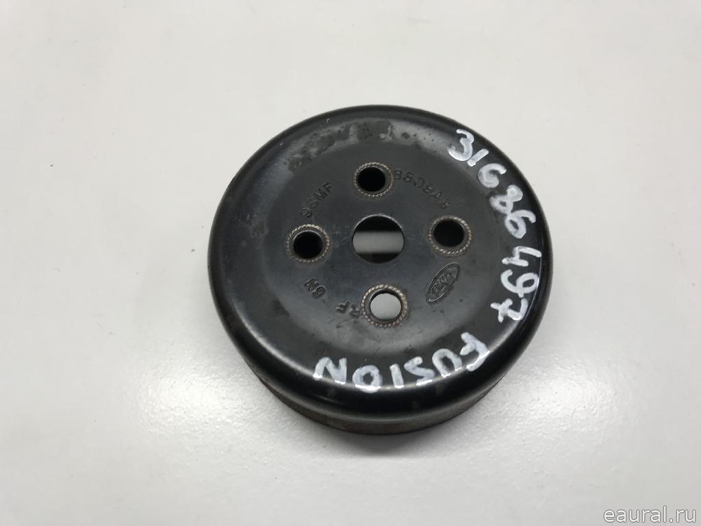 Шкив водяного насоса (помпы)