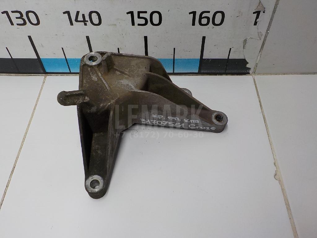 Кронштейн опоры КПП 13248662 GM